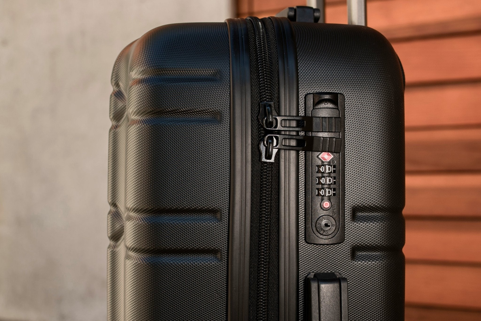 backpack lock for travel TSA Certified Backpacks The 4680D also features a side window for easy viewing and opening india - How to lock